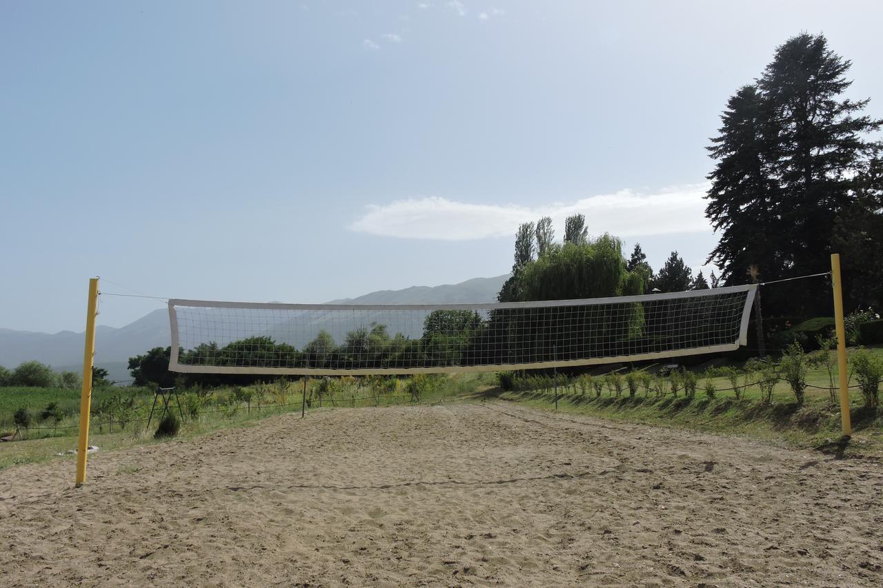 Lakeview Hotel And Resort Otesevo Eksteriør billede